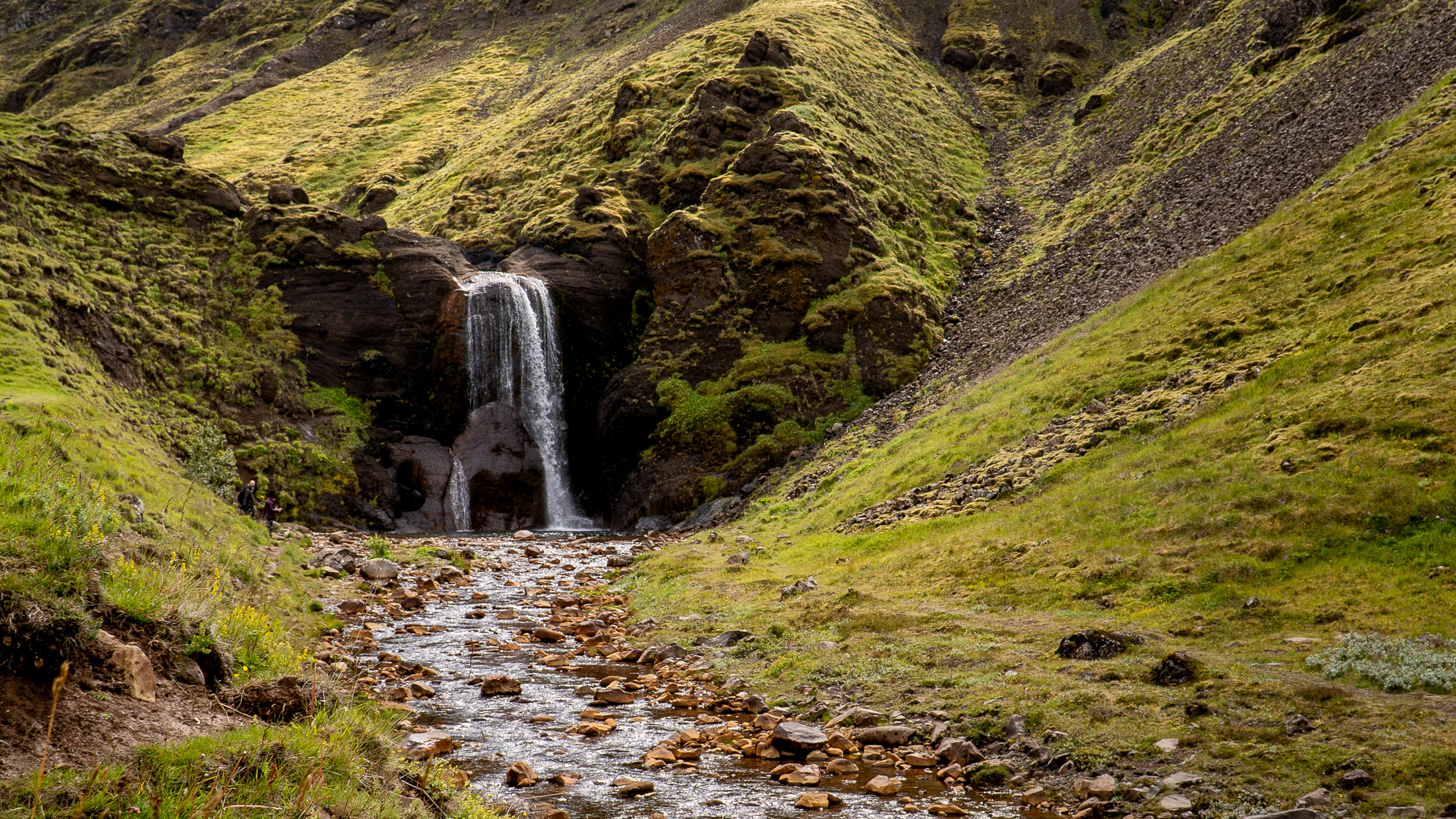 Wodospad Helgufoss w dolinie Mosfellsdalur